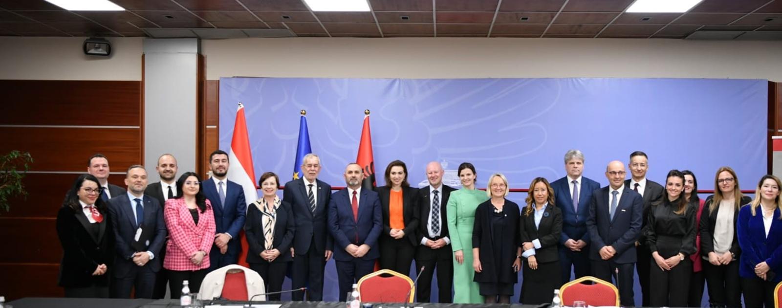 Tdh në tryezë me presidentin austriak