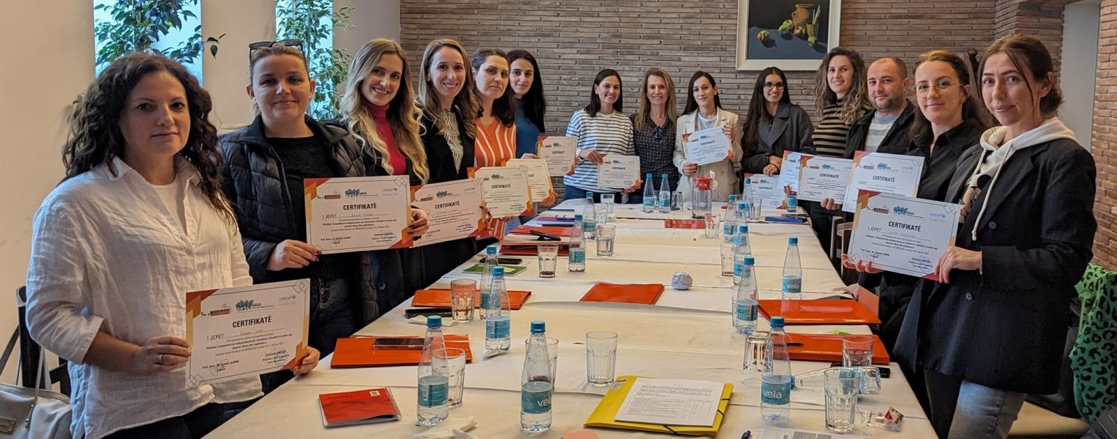 17 Profesionistë të Shërbimeve Sociale u Trajnuan mbi Zhvillimin e Kompetencave Ndërpersonale për Vlerësimin e Fëmijëve të Prekur nga Abuzimi, Dhuna dhe Neglizhenca.