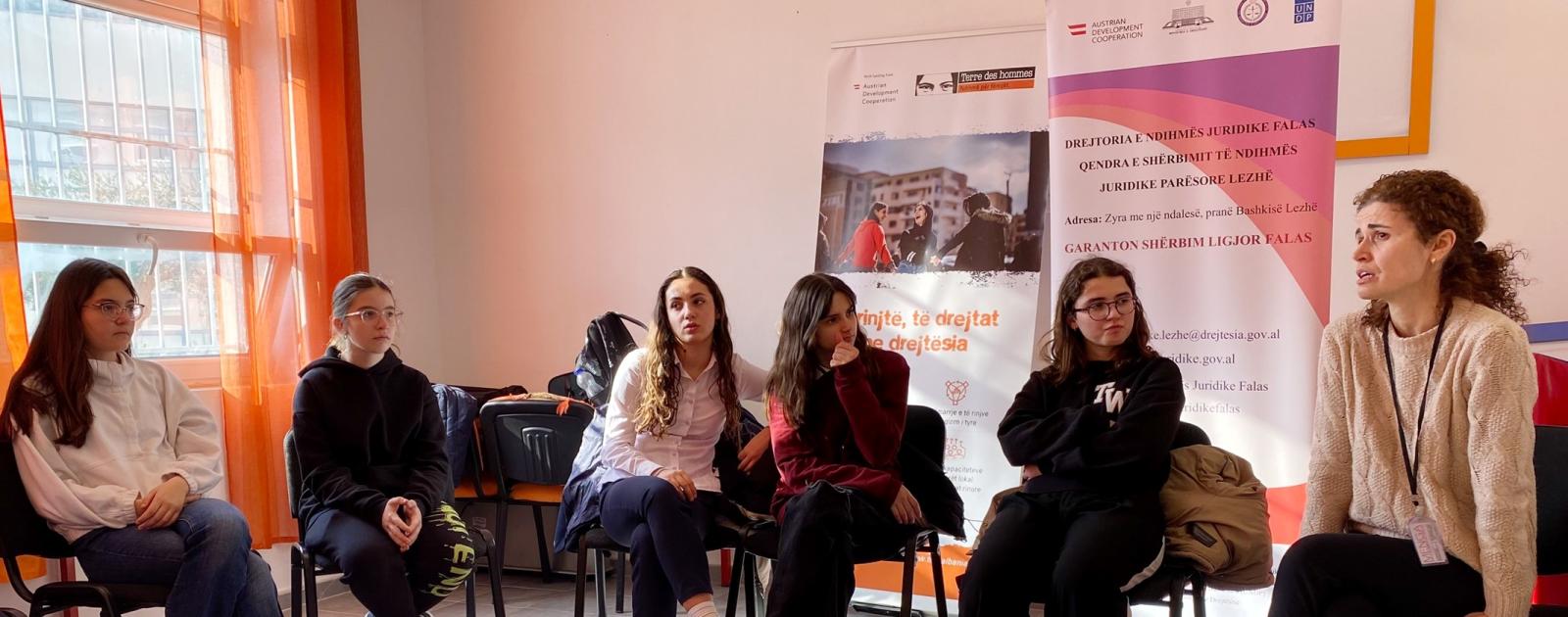 Shërbimi Ligjor Falas në Vëmëndjen e të Rinjve, gjatë Javës Kombëtare Ndërgjegjësuese në Mbrojtje të Viktimave të Krimit!