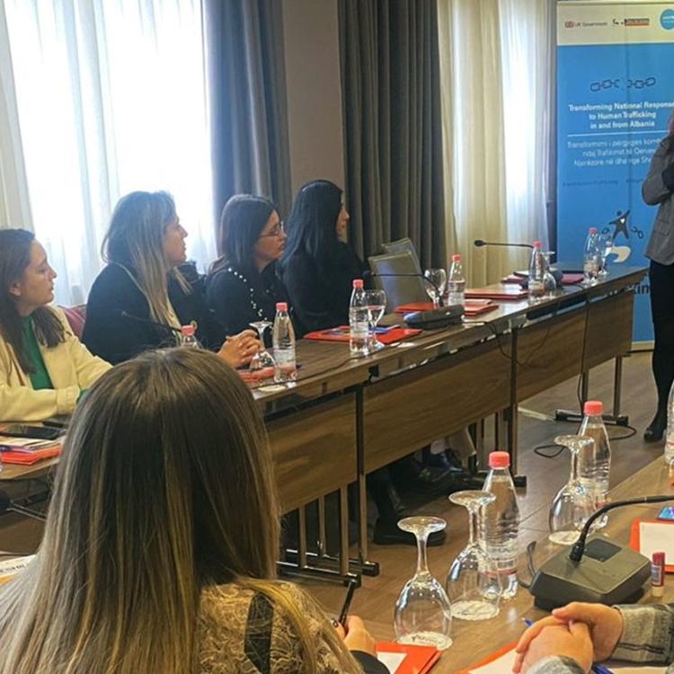 Finalizohet Analiza e Kostove Financiare për Shërbimet e Ofruara në Qendrat me Një Ndalëse në Shkodër dhe Fier