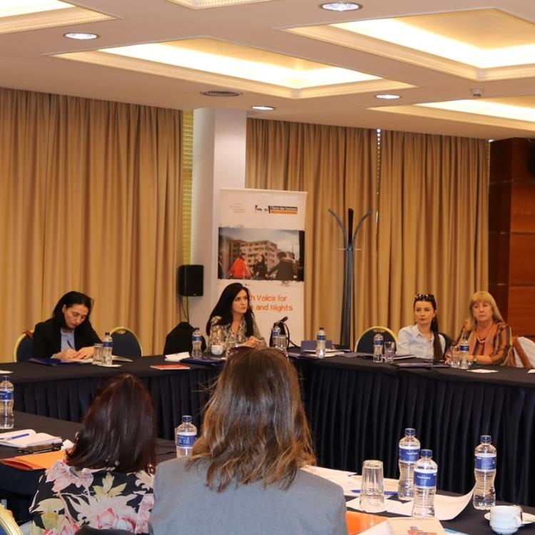 Trajnimi i profesionistëve të drejtësisë në punën me të miturit 